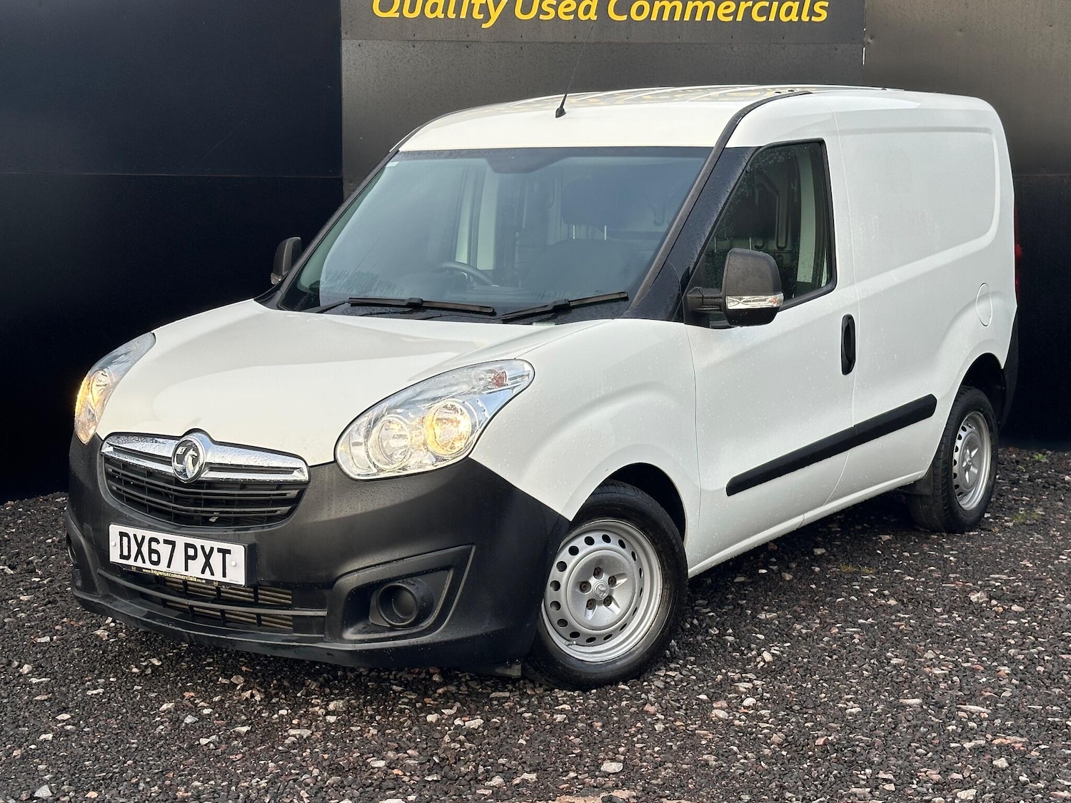 Used Vauxhall Combo 2017 for sale - 76953235: Photo 3