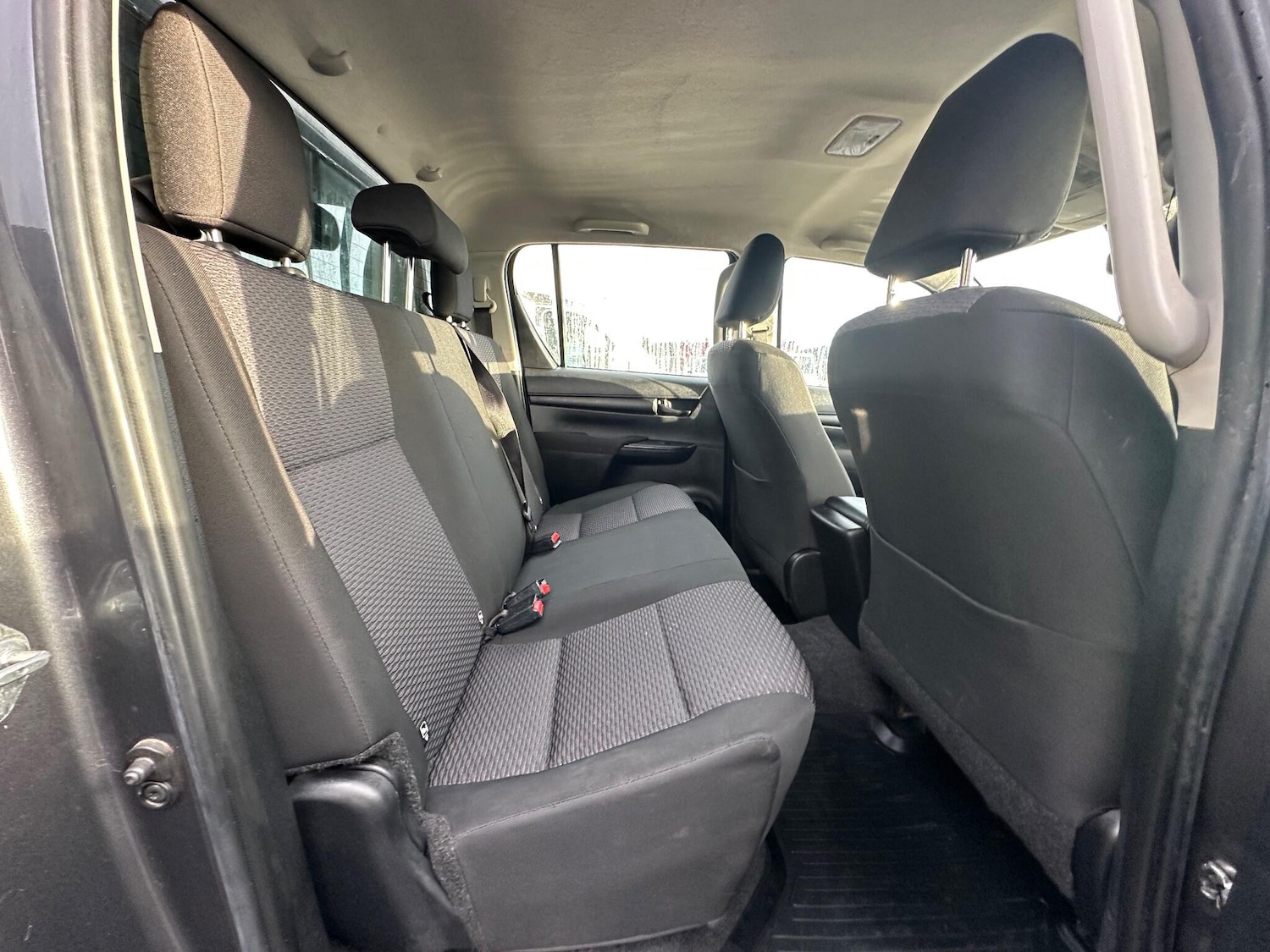 Used Toyota Hilux 2021 for sale - 77395996: Photo 23