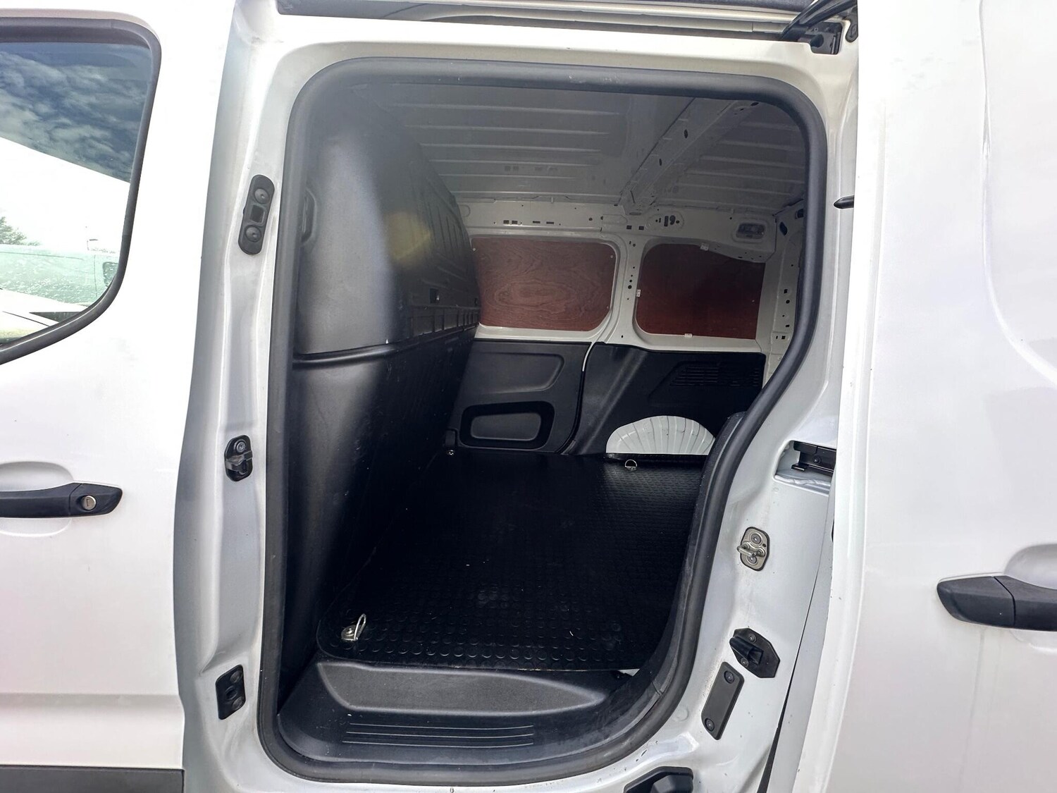 Used Vauxhall Combo 2020 for sale - 77683128: Photo 18