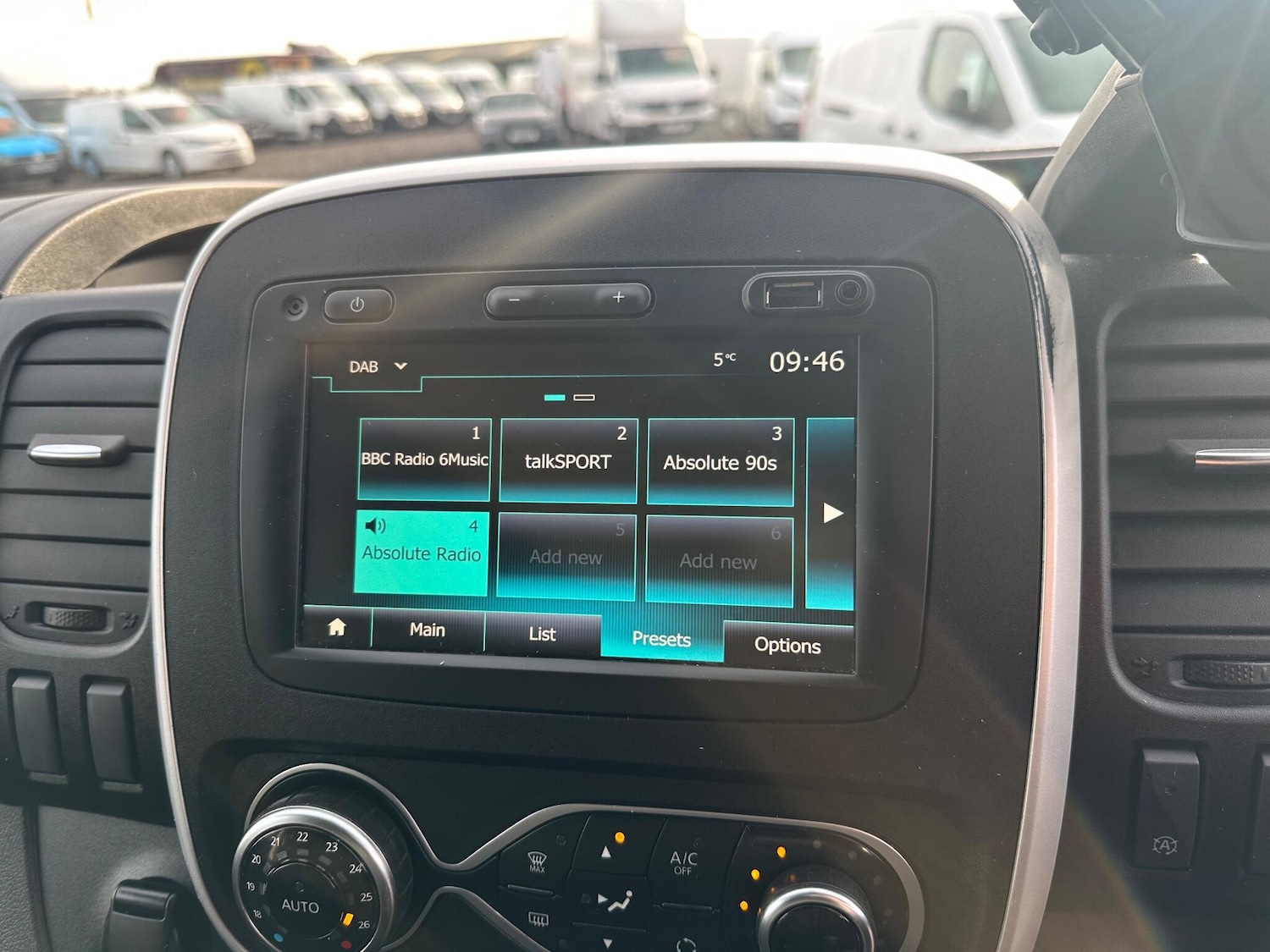 Used Renault Trafic 2021 for sale - 77892149: Photo 23