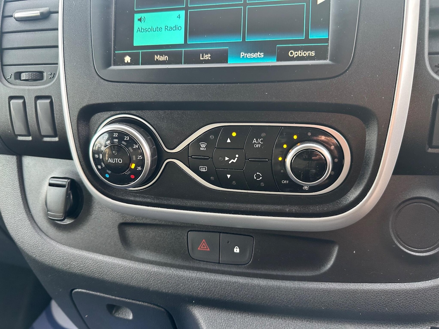 Used Renault Trafic 2021 for sale - 77892149: Photo 24