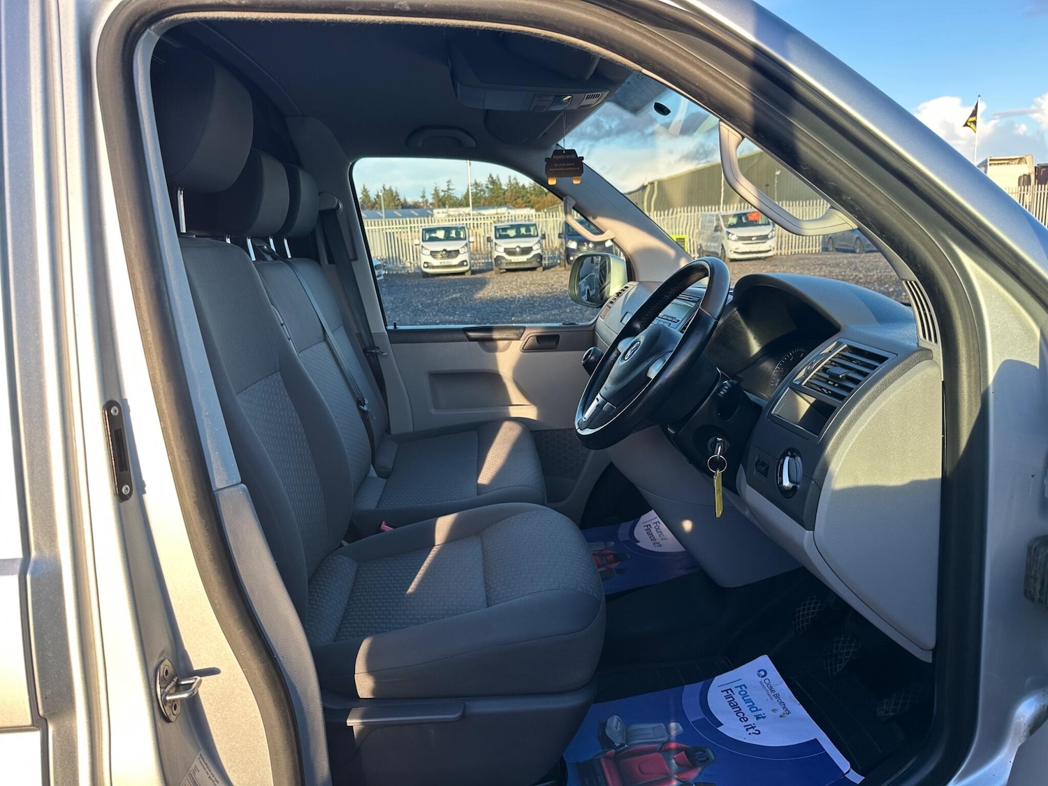 Used Volkswagen Transporter 2015 for sale - 76992019: Photo 13