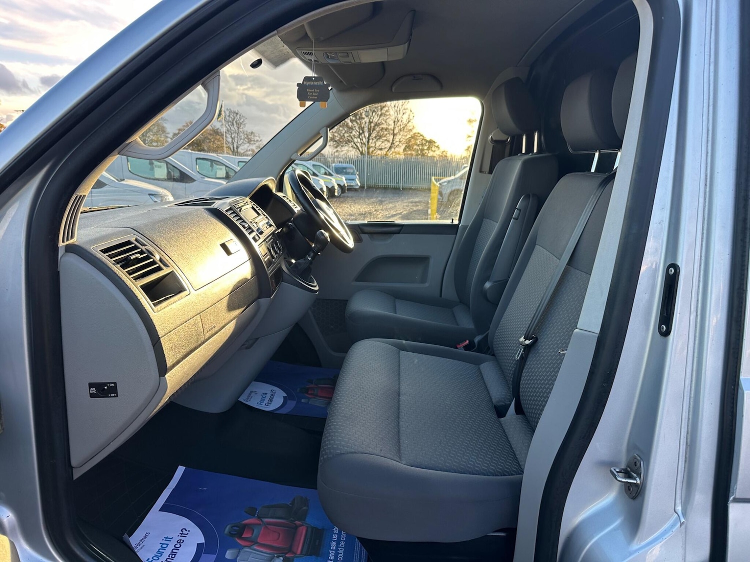 Used Volkswagen Transporter 2015 for sale - 76992019: Photo 19