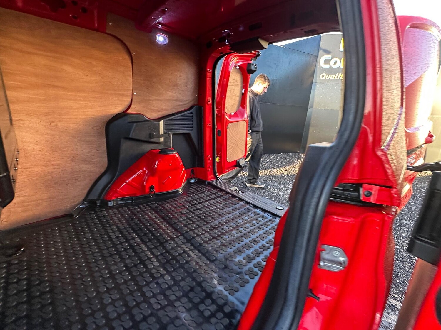 Used Ford Transit Courier 2019 for sale - 77344319: Photo 19