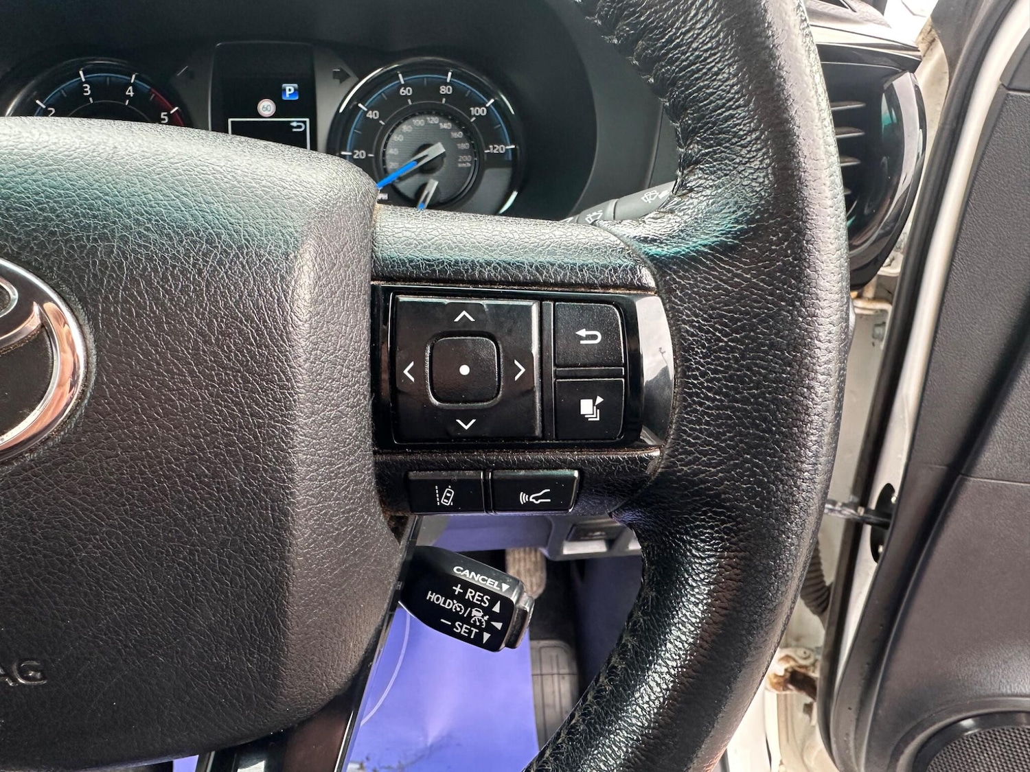 Used Toyota Hilux 2022 for sale - 76995483: Photo 34