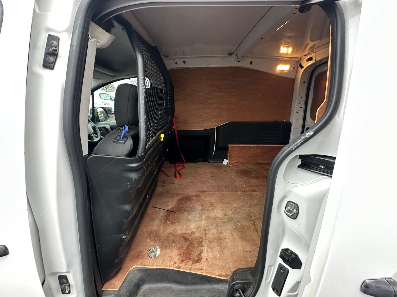 Used Peugeot Partner 2017 for sale - 76765754: Photo 16