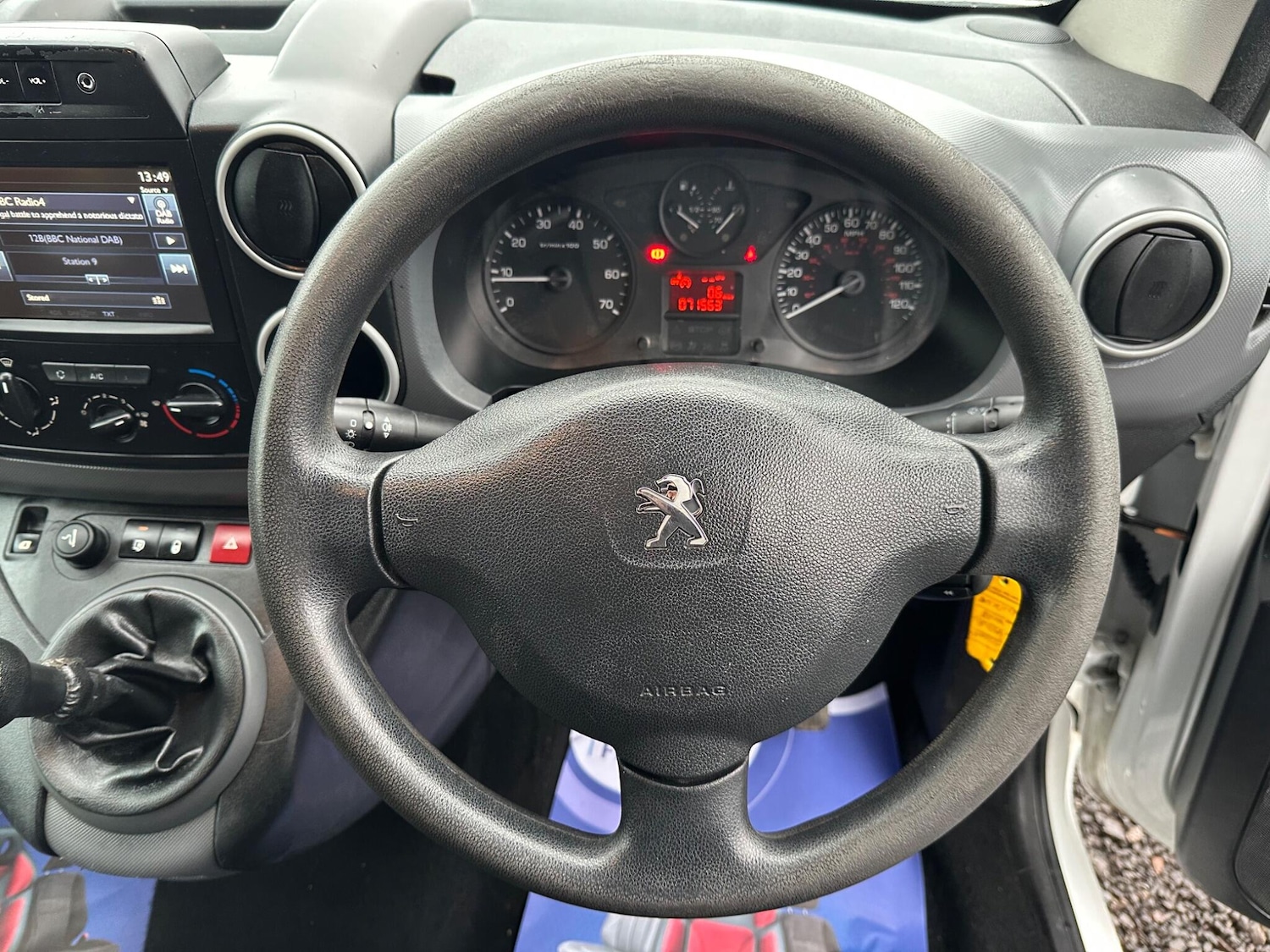 Used Peugeot Partner 2017 for sale - 76765754: Photo 25