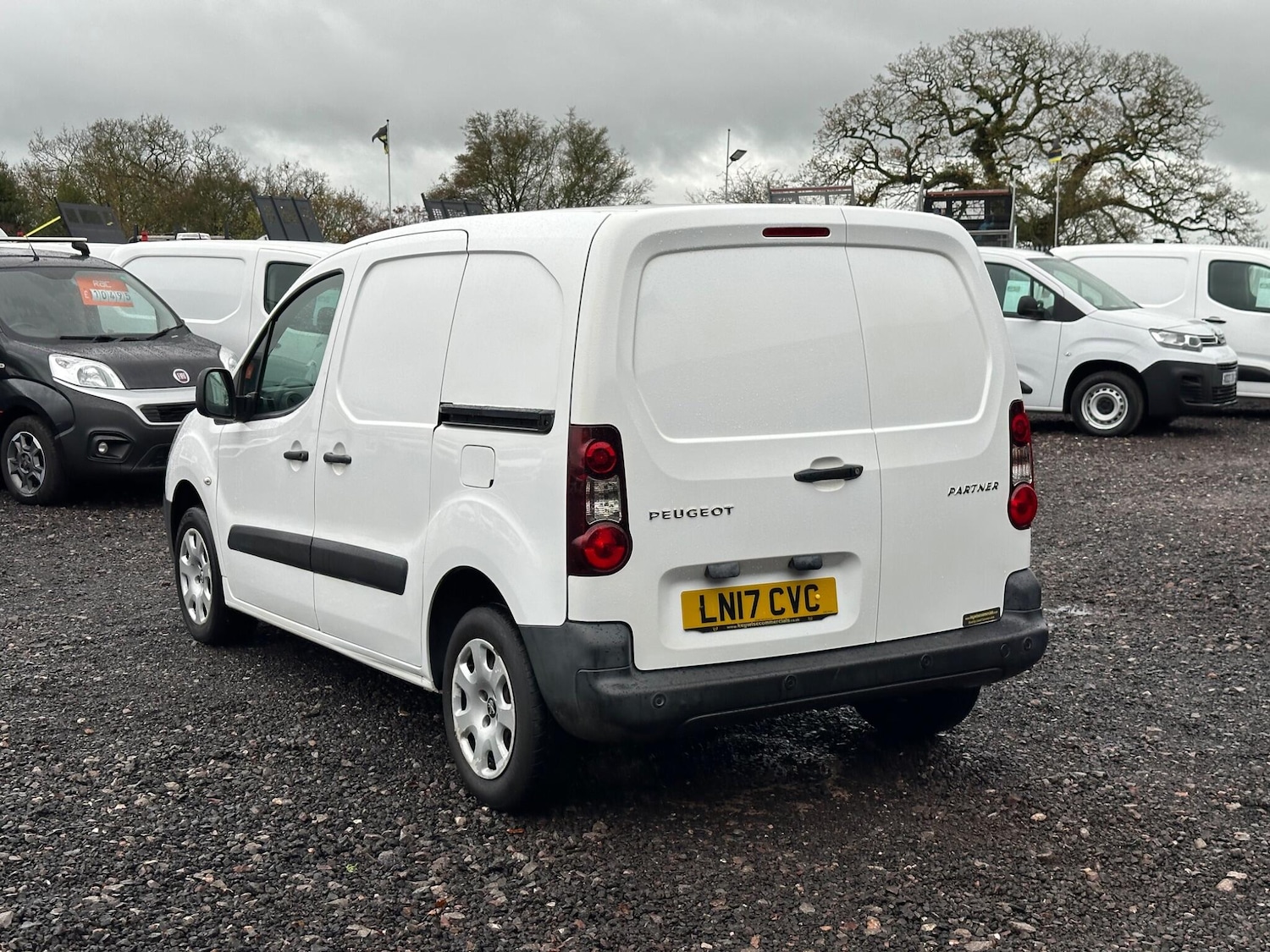 Used Peugeot Partner 2017 for sale - 76765754: Photo 6