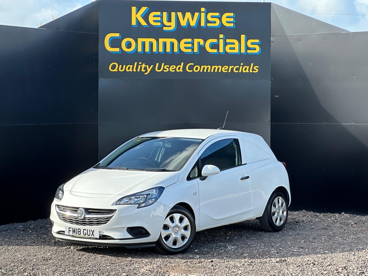 Used Vauxhall Corsa Van 2018 for sale - 76389071: Photo 1