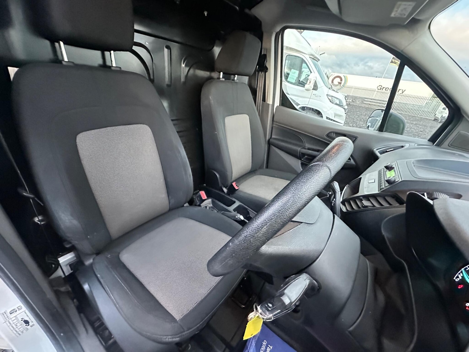 Used Ford Transit Connect 2020 for sale - 76689539: Photo 14