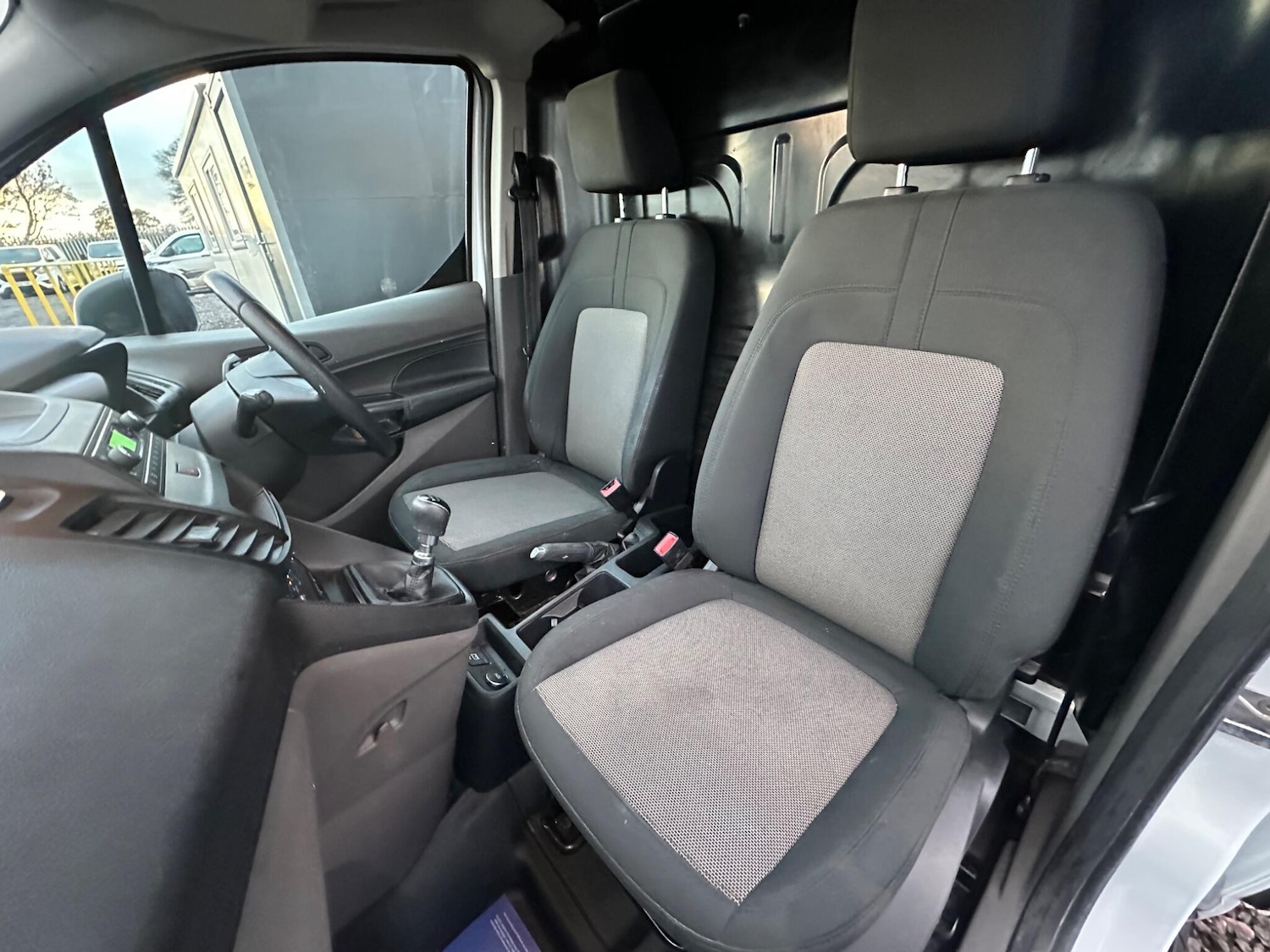 Used Ford Transit Connect 2020 for sale - 76689539: Photo 18