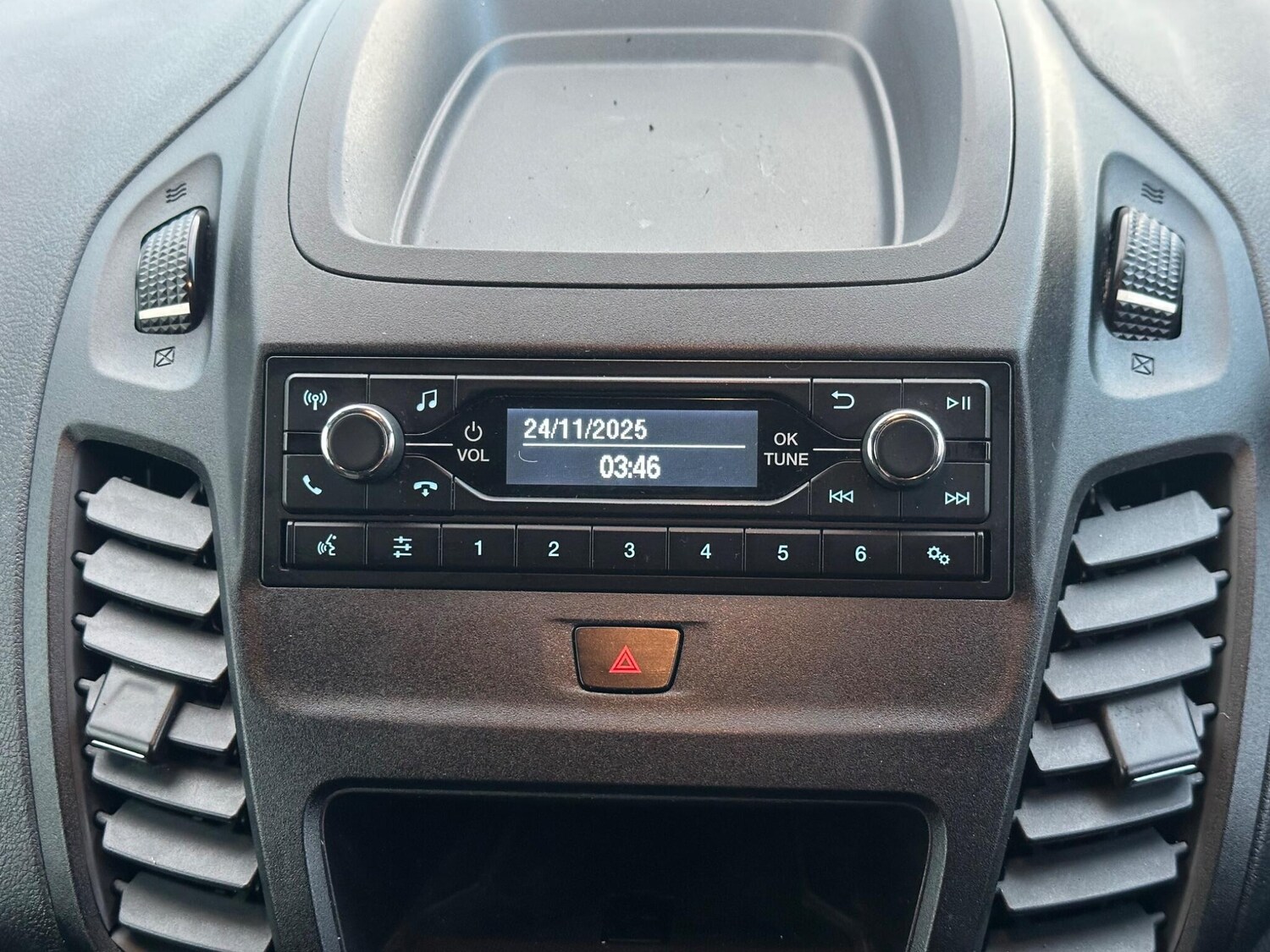 Used Ford Transit Connect 2020 for sale - 76689539: Photo 21