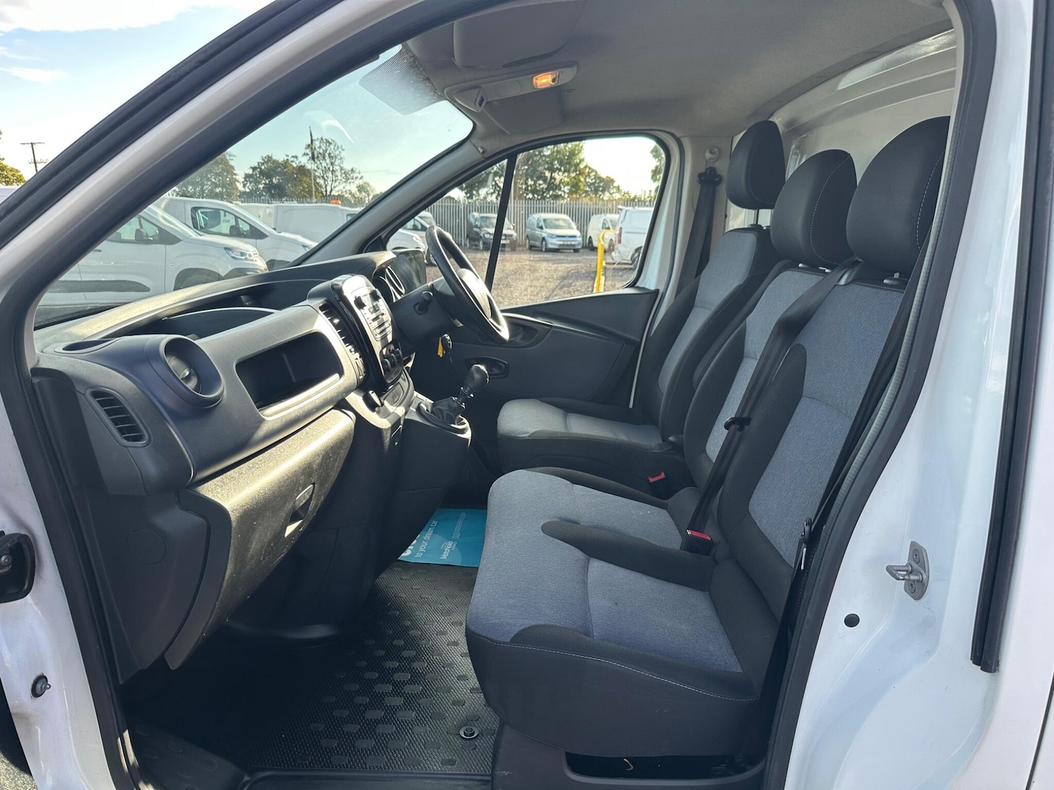 Used Vauxhall Vivaro 2016 for sale - 76136918: Photo 16