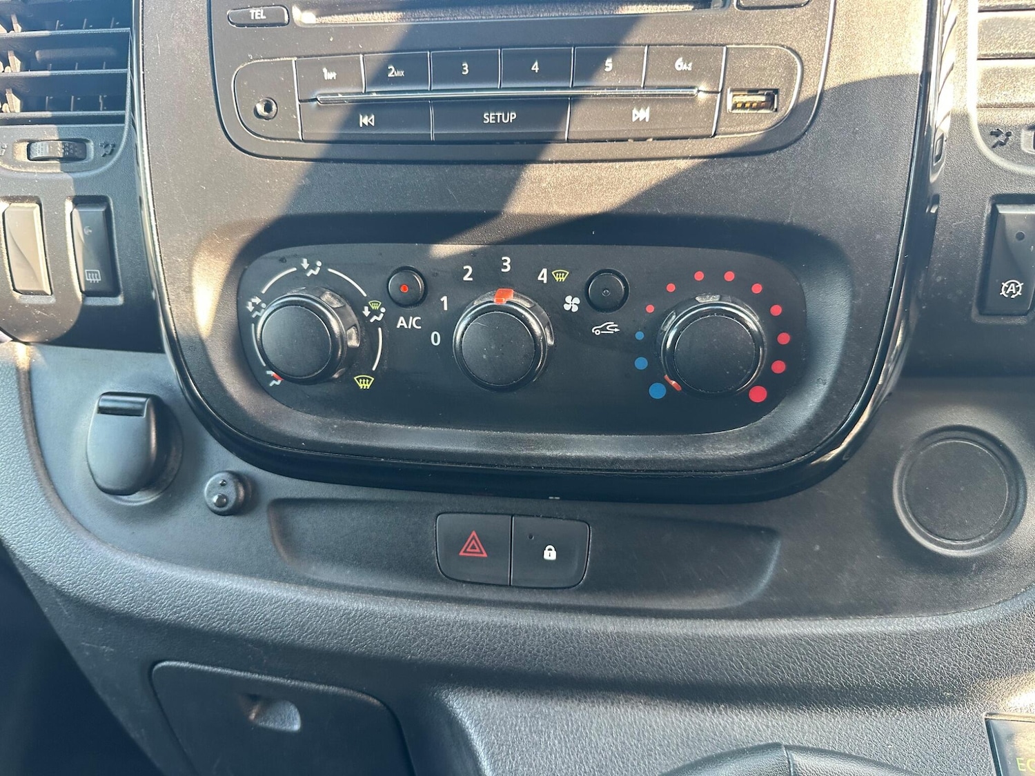 Used Vauxhall Vivaro 2016 for sale - 76136918: Photo 20