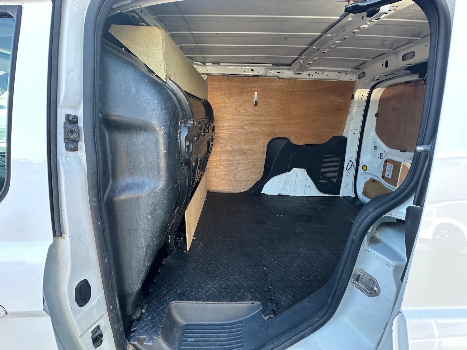 Used Ford Transit Connect 2015 for sale - 77082102: Photo 16