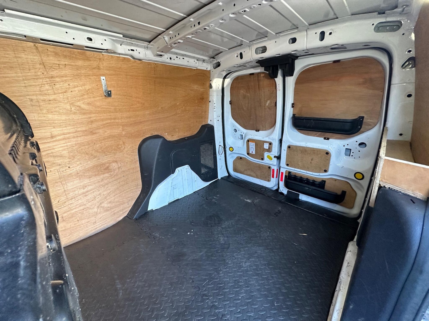 Used Ford Transit Connect 2015 for sale - 77082102: Photo 17