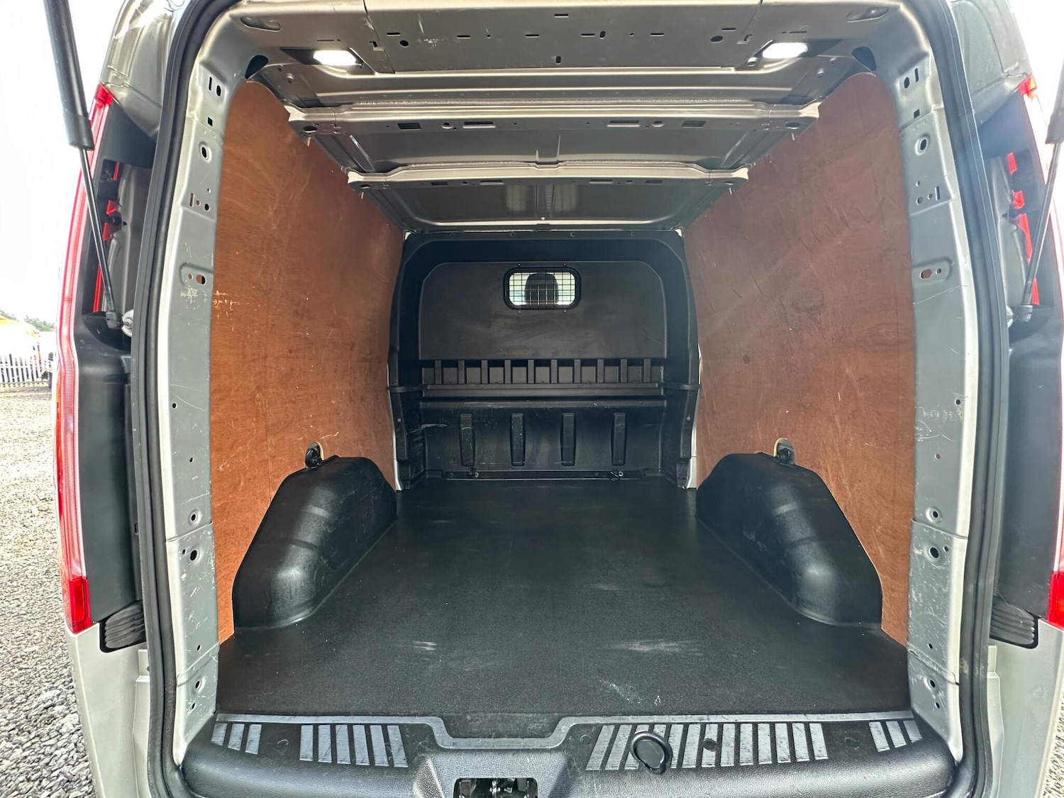 Used Ford Transit Custom 2019 for sale - 76137477: Photo 18