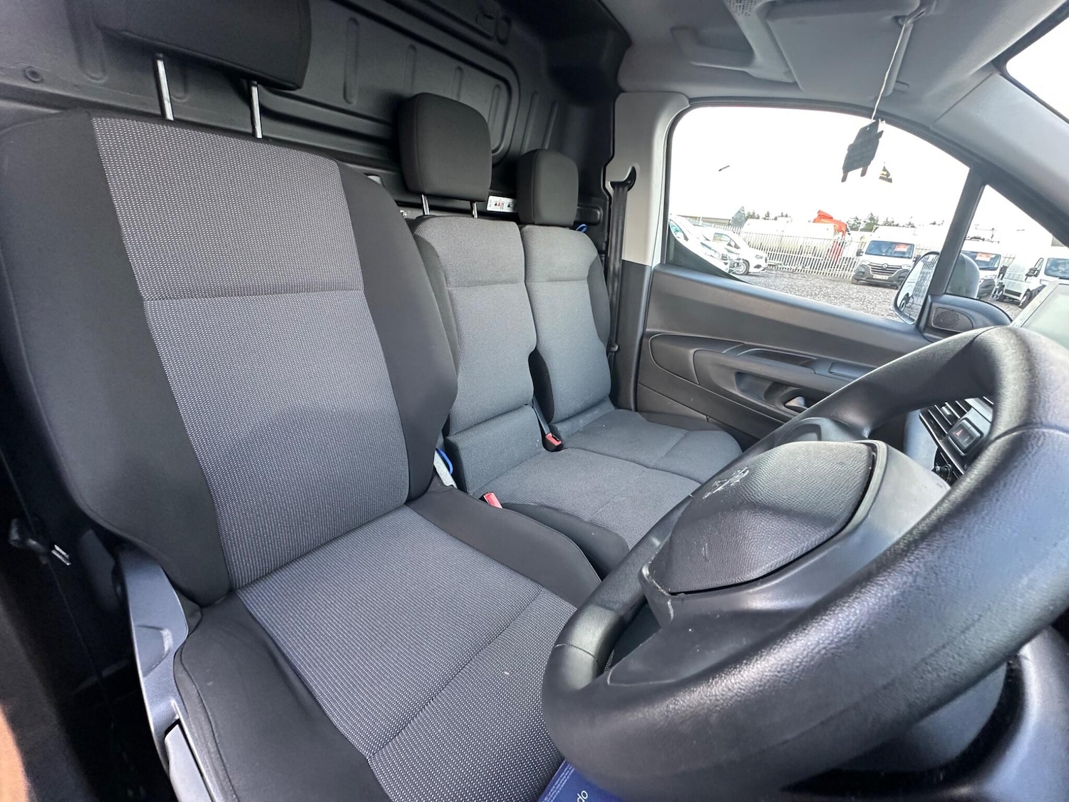 Used Peugeot Partner 2021 for sale - 76060420: Photo 14