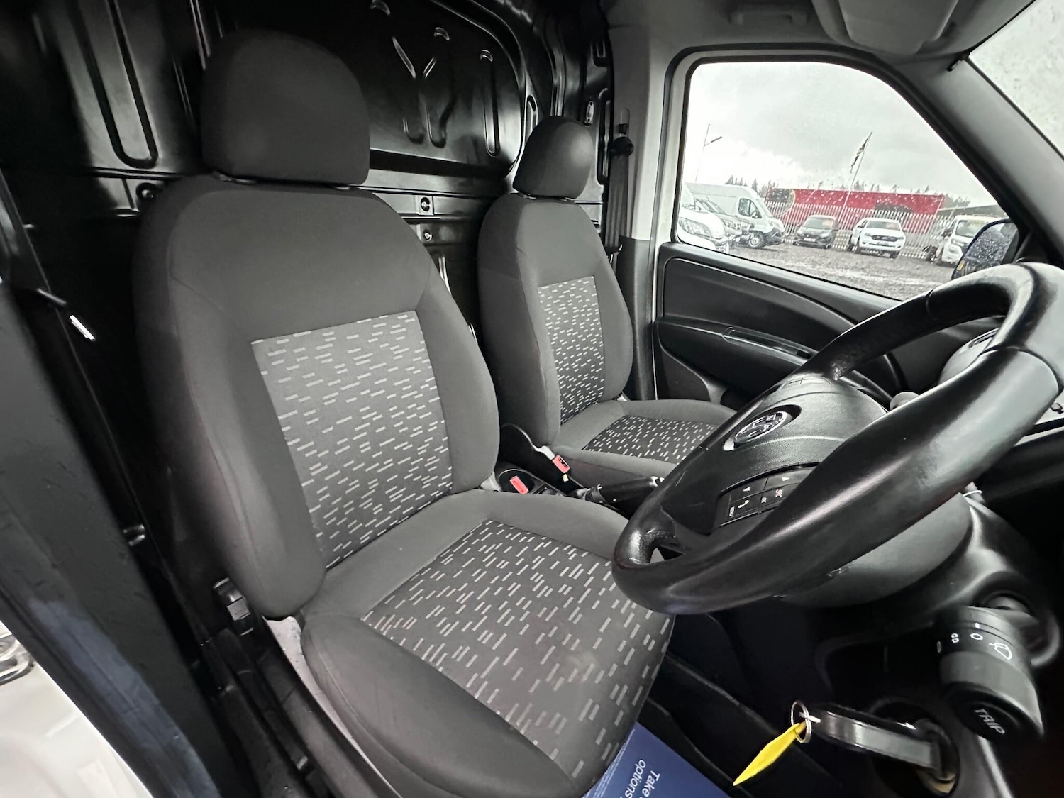 Used Vauxhall Combo 2017 for sale - 76952858: Photo 14