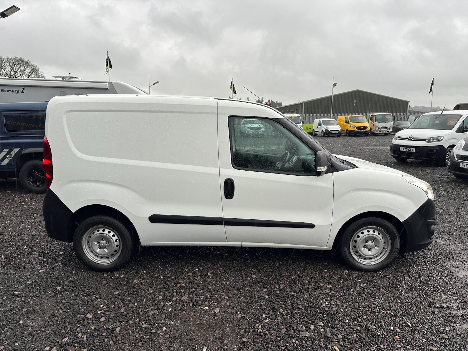 Used Vauxhall Combo 2017 for sale - 76952858: Photo 9