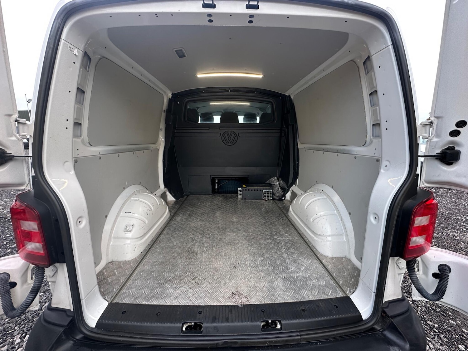 Used Volkswagen Transporter 2018 for sale - 76484773: Photo 17