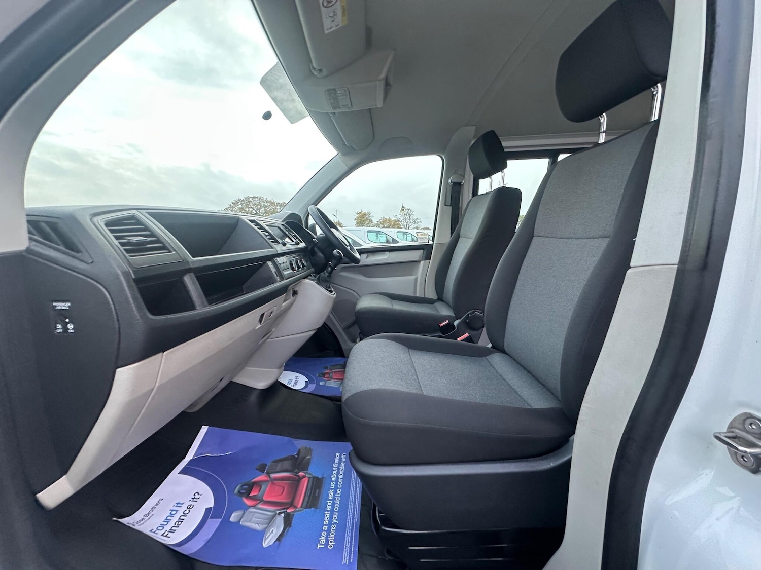 Used Volkswagen Transporter 2018 for sale - 76484773: Photo 23