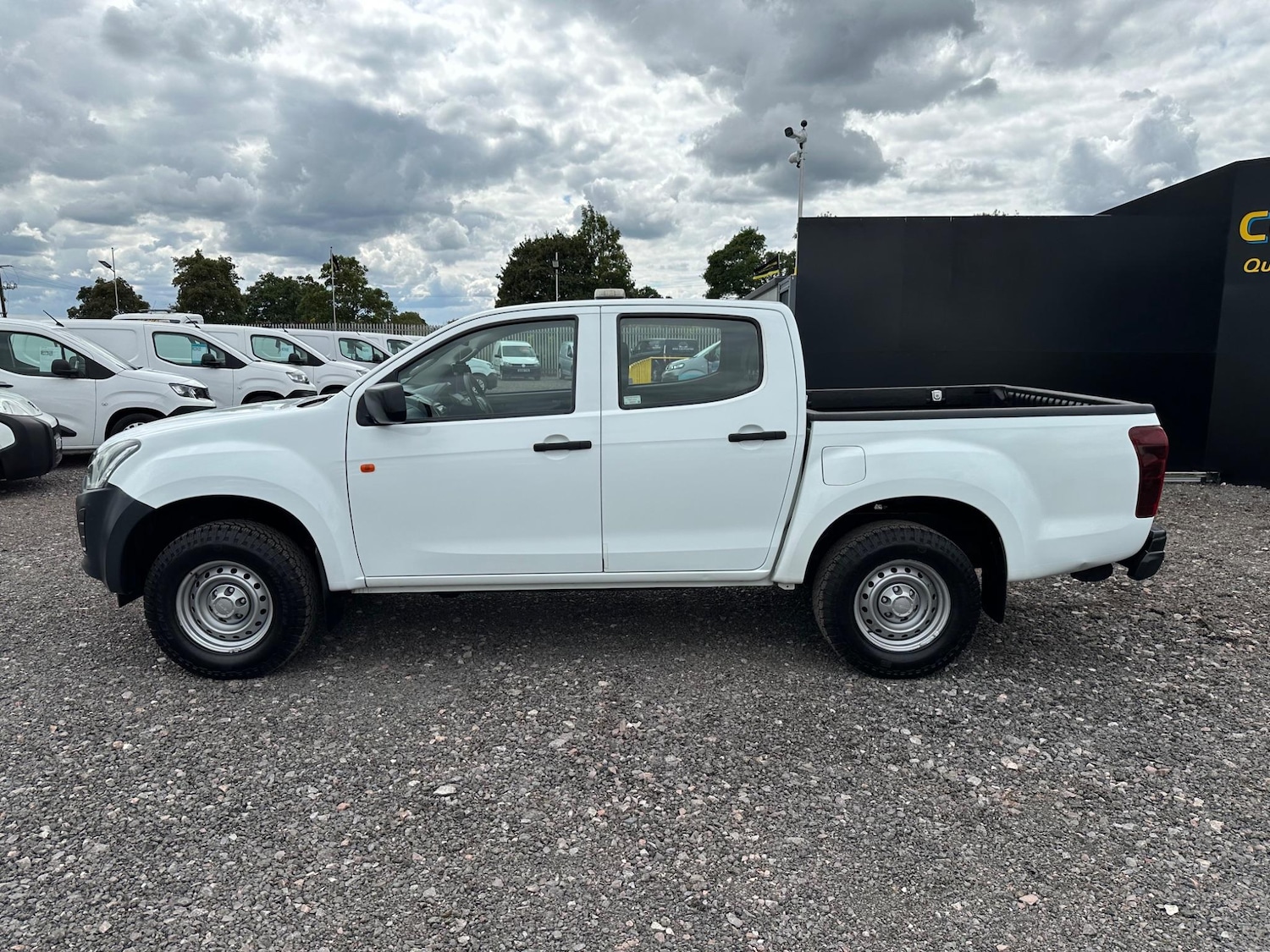 Used Isuzu D-Max 2020 for sale - 76989324: Photo 11