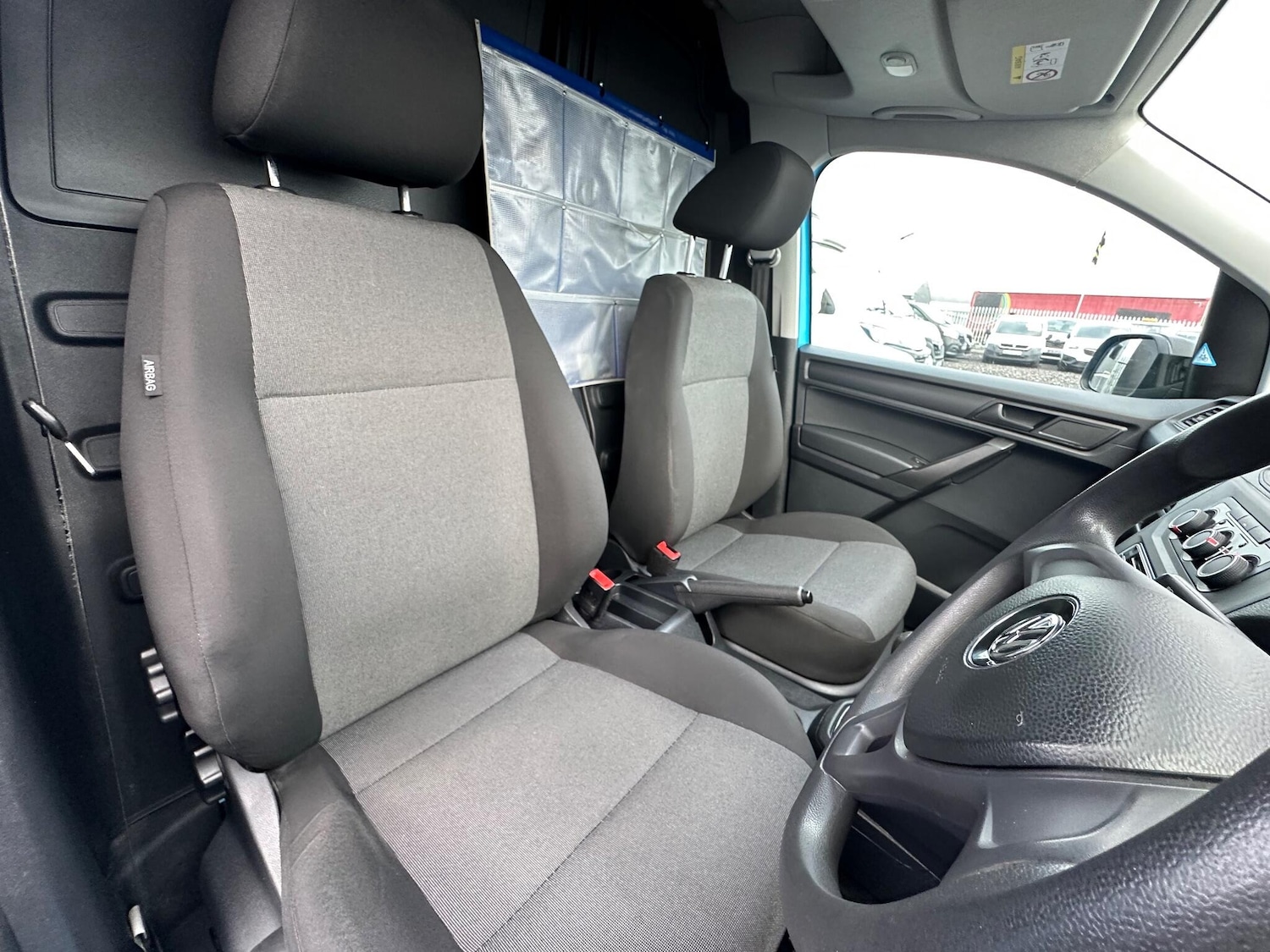 Used Volkswagen Caddy Maxi 2017 for sale - 77254999: Photo 14