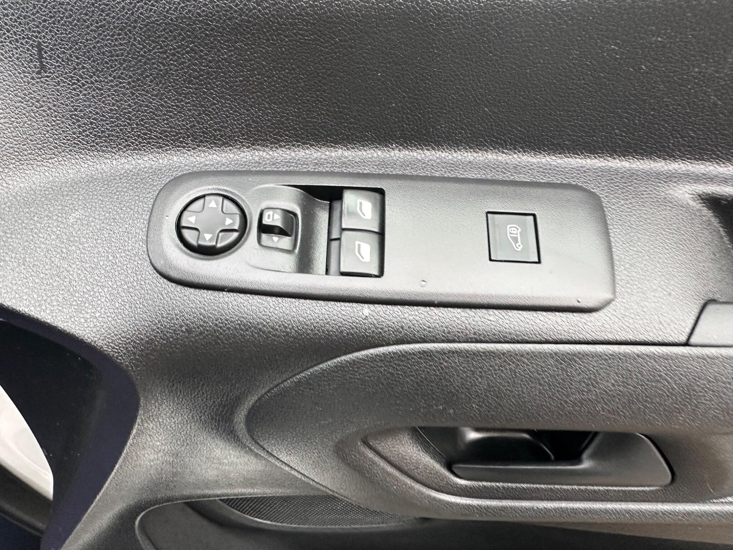 Used Peugeot Partner 2019 for sale - 76995120: Photo 30