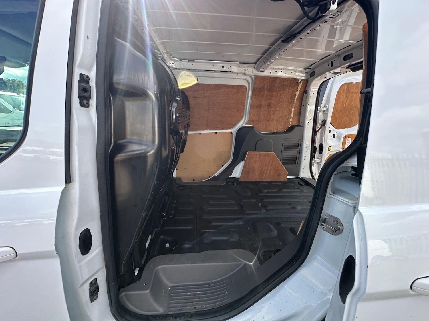 Used Ford Transit Connect 2019 for sale - 76109321: Photo 18