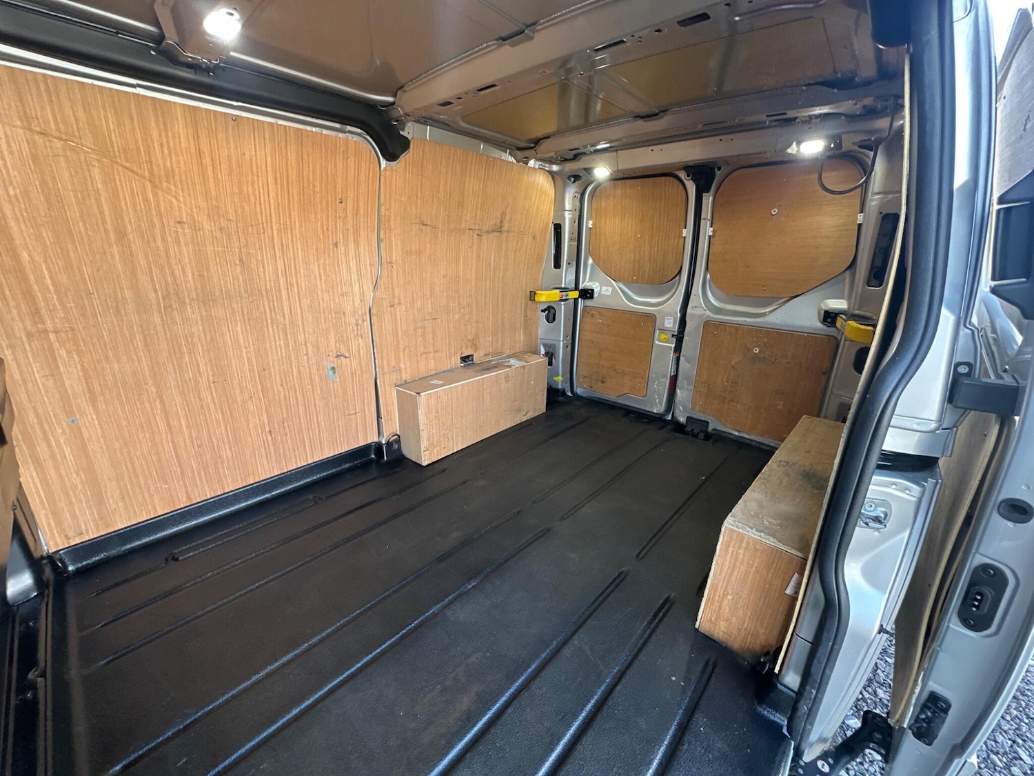 Used Ford Transit Custom 2021 for sale - 76997559: Photo 26