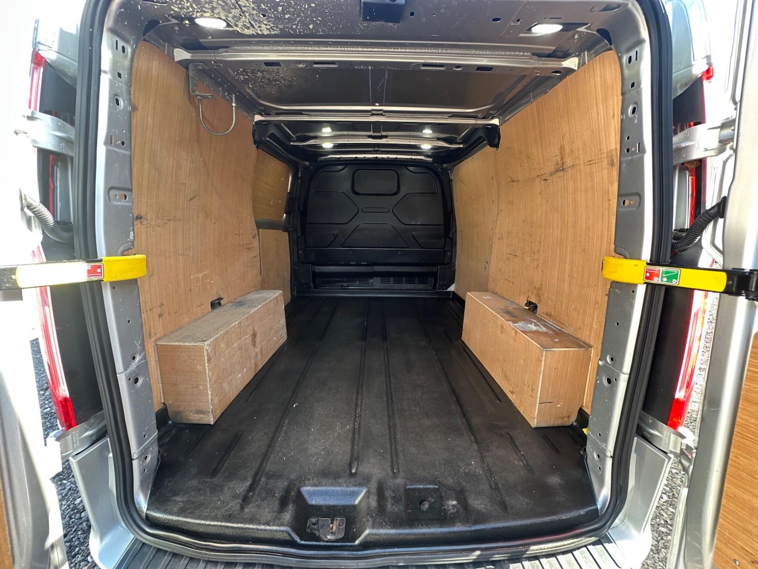 Used Ford Transit Custom 2021 for sale - 76997559: Photo 27