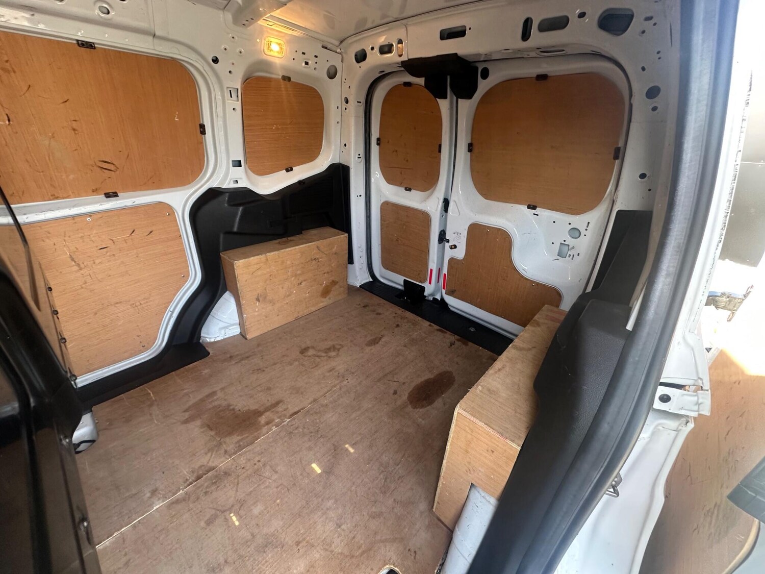 Used Ford Transit Courier 2020 for sale - 76485768: Photo 28