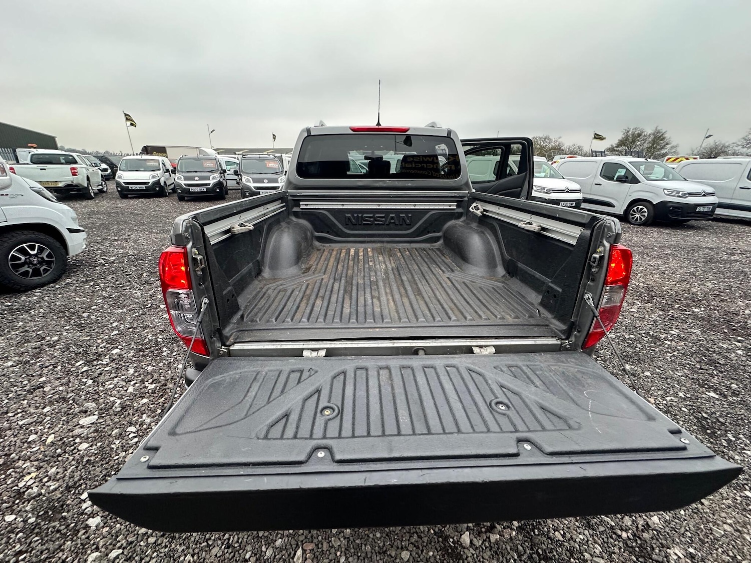 Used Nissan Navara 2019 for sale - 77040249: Photo 17