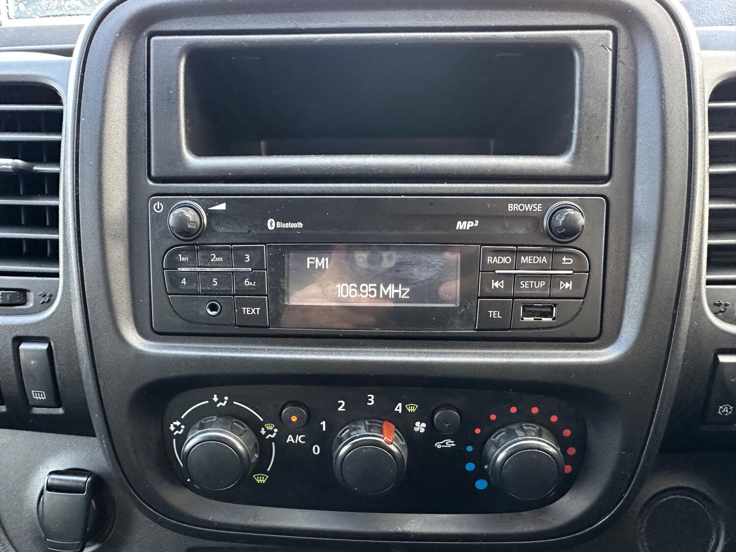 Used Vauxhall Vivaro for sale - 77574160: Photo 23