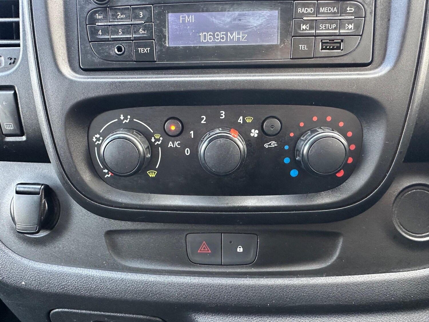 Used Vauxhall Vivaro for sale - 77574160: Photo 24