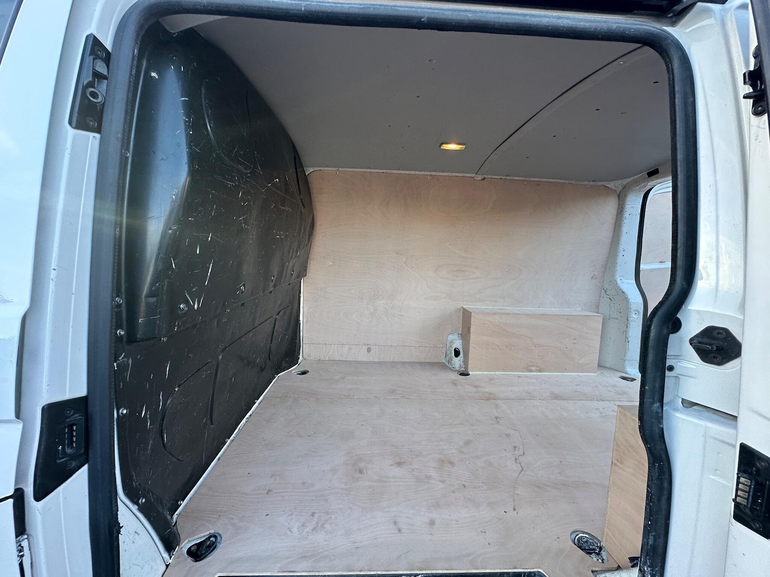 Used Volkswagen Transporter 2020 for sale - 77230603: Photo 18