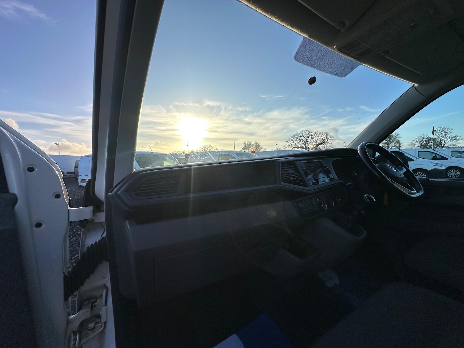 Used Volkswagen Transporter 2020 for sale - 77230603: Photo 22