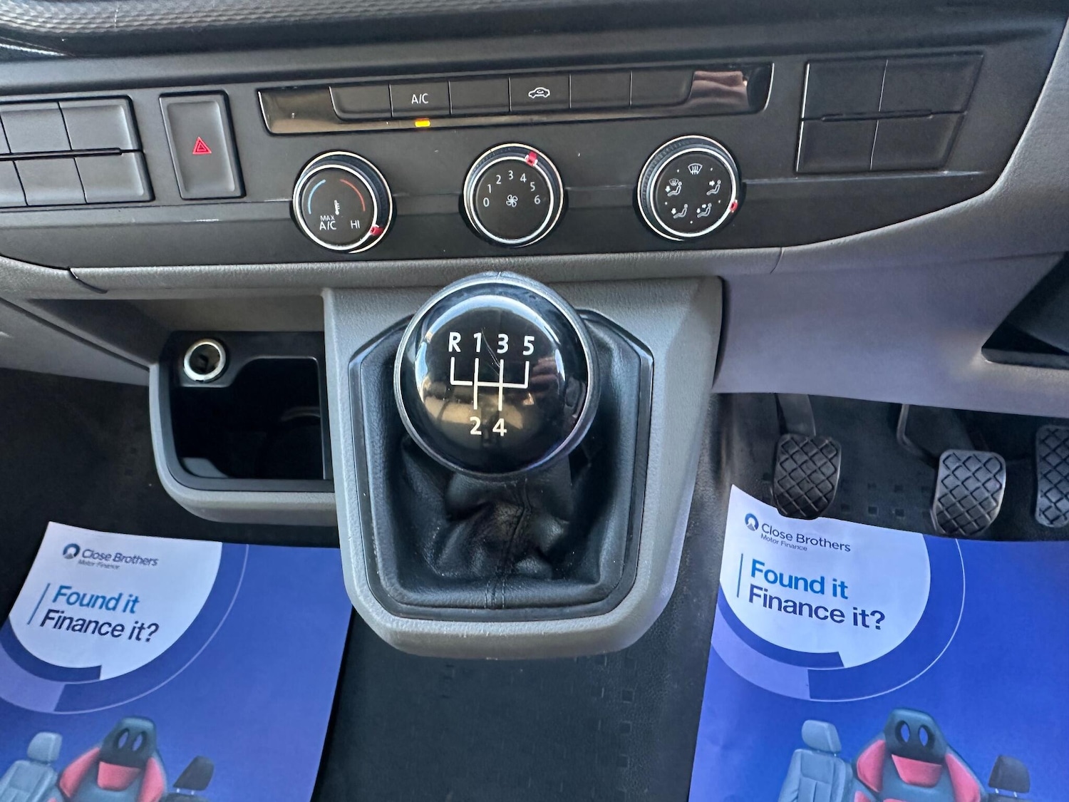 Used Volkswagen Transporter 2020 for sale - 77230603: Photo 25