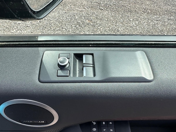 Used Land Rover Discovery 2020 for sale - 75540127: Photo 32