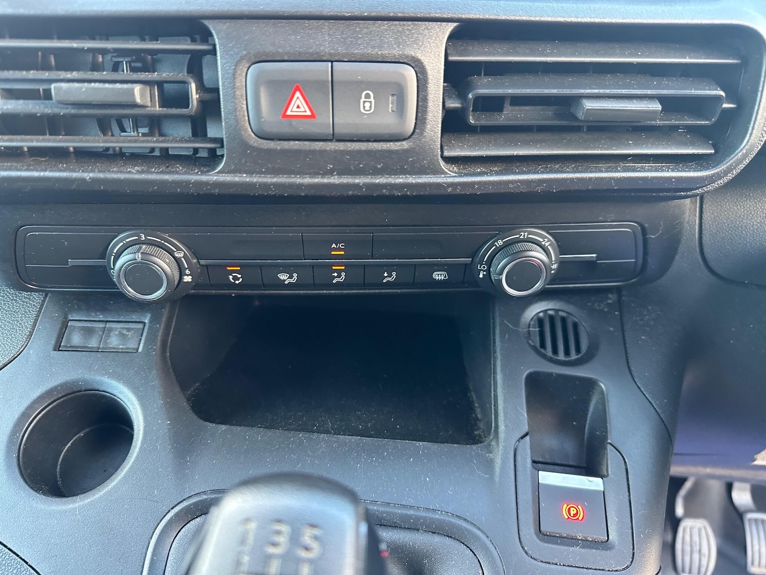 Used Peugeot Partner 2021 for sale - 77109280: Photo 24