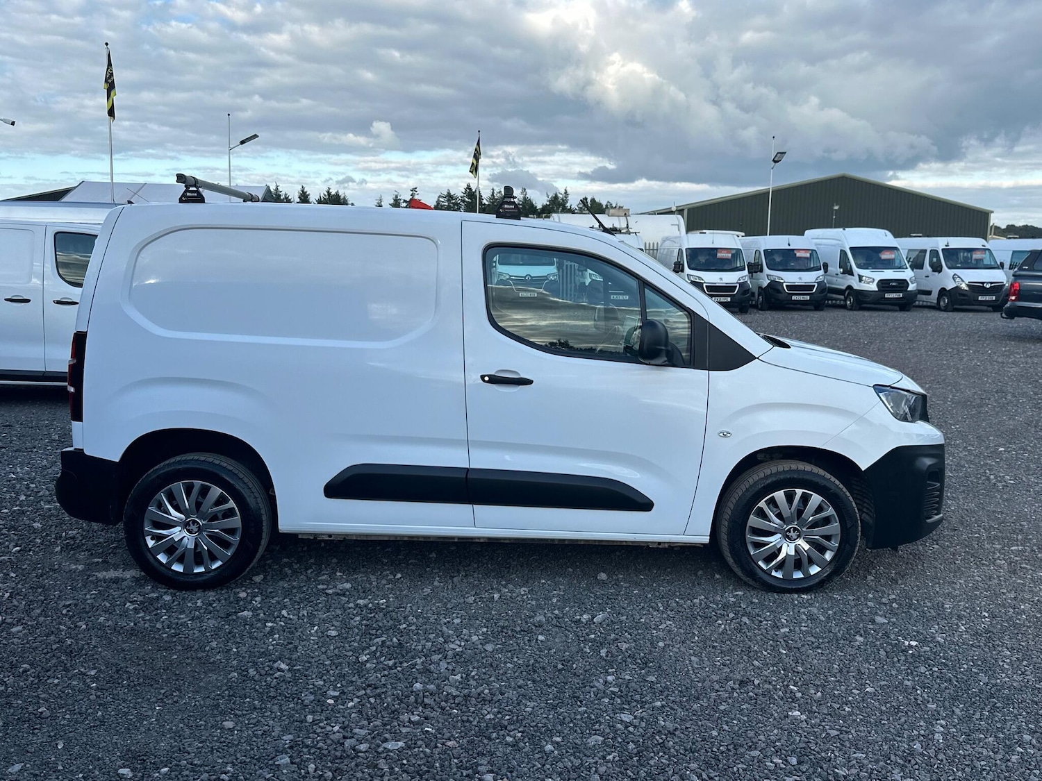 Used Peugeot Partner 2021 for sale - 77109280: Photo 9