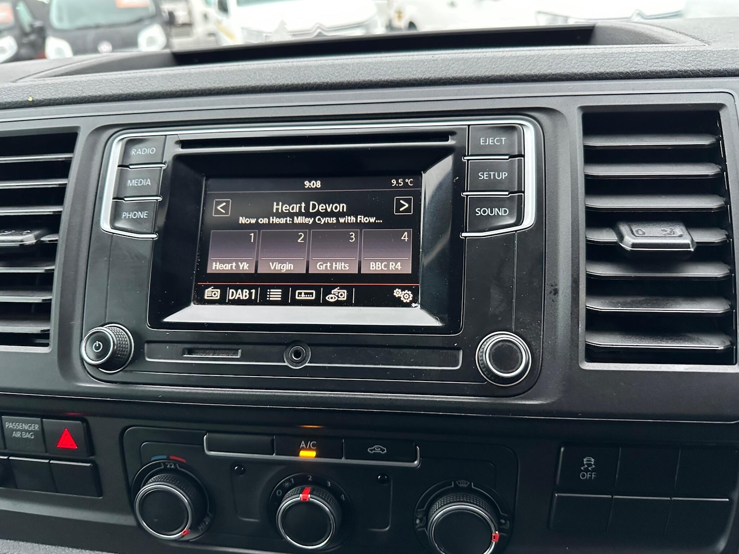 Used Volkswagen Transporter 2019 for sale - 76976532: Photo 24