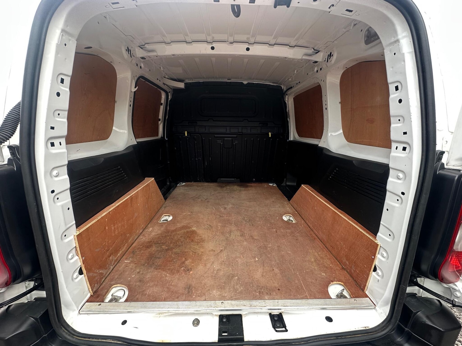 Used Peugeot Partner 2021 for sale - 77268113: Photo 15