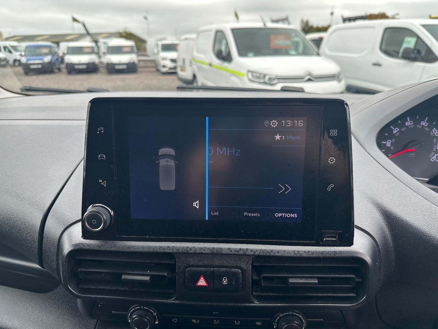 Used Peugeot Partner 2021 for sale - 77268113: Photo 21