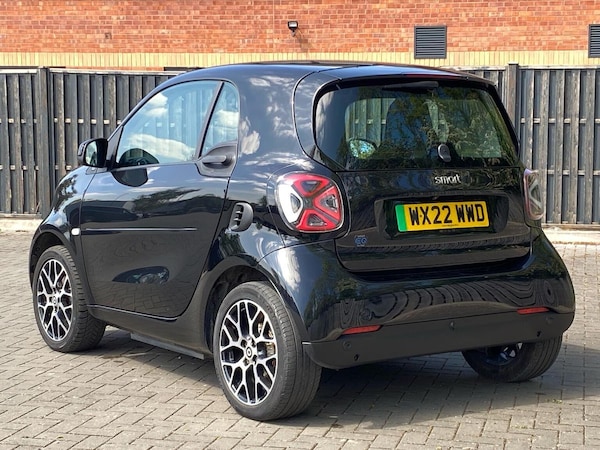Used smart fortwo 2022 for sale - 76324638: Photo 2