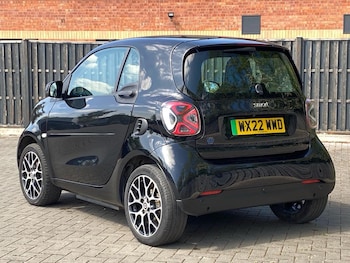Used smart fortwo 2022 for sale - 76324638: Photo