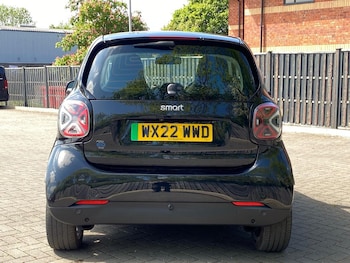 Used smart fortwo 2022 for sale - 76324638: Photo