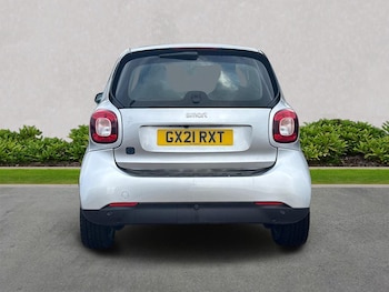 Used smart fortwo 2021 for sale - 76324640: Photo