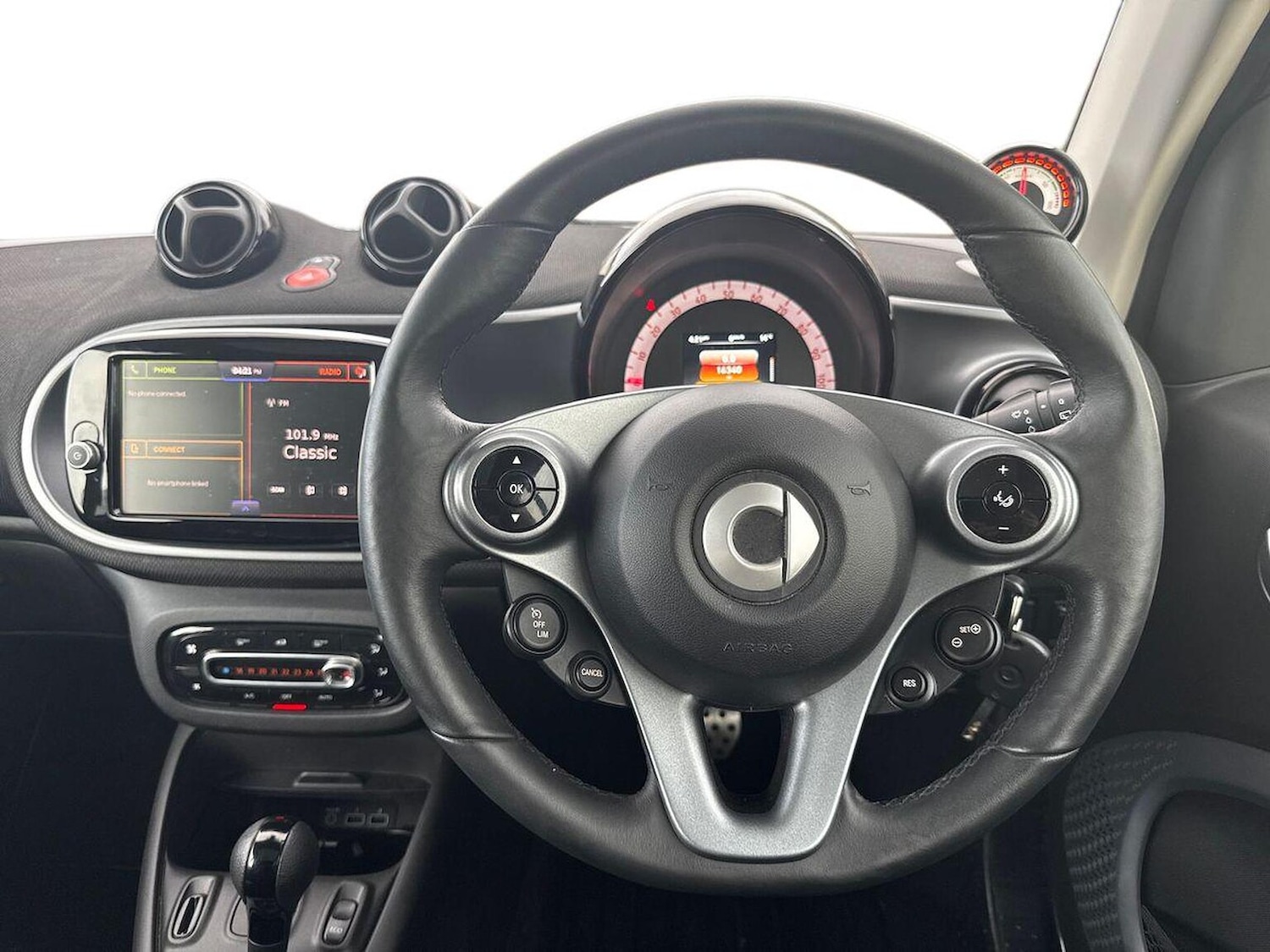 Used smart fortwo 2021 for sale - 76324640: Photo 9